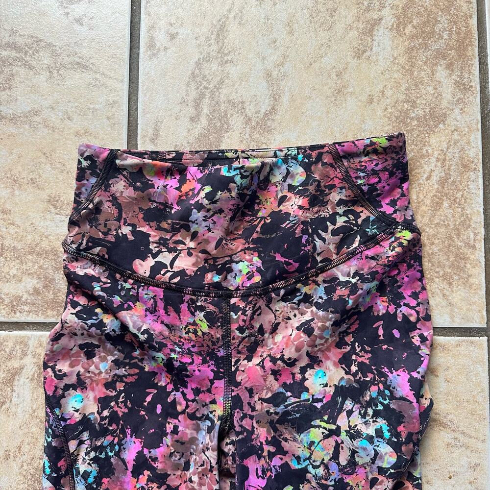 Lululemon Base‎ Pace High-Rise Leggings 25" Stencil Blossom Red Multi Size 4 - Picture 10 of 10